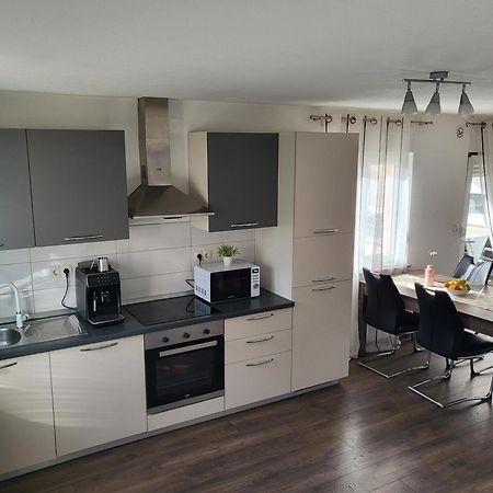 Apartmani Manda Omišalj Exteriör bild